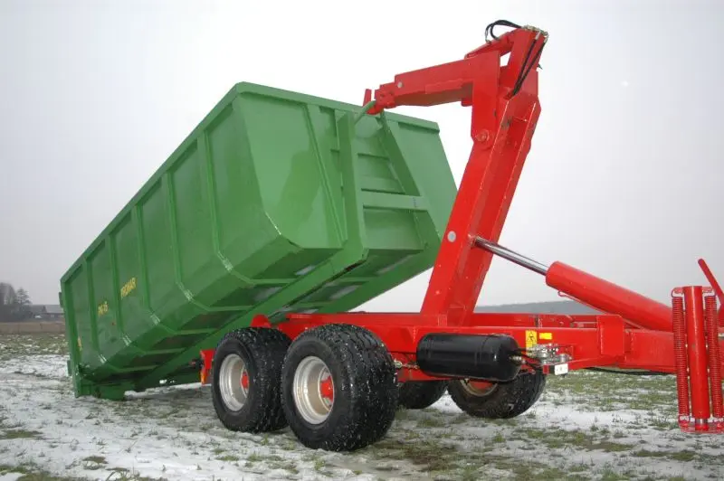 T185_z kontenerem_2008 (25).webp