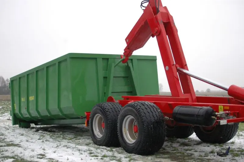 T185_z kontenerem_2008 (31).webp